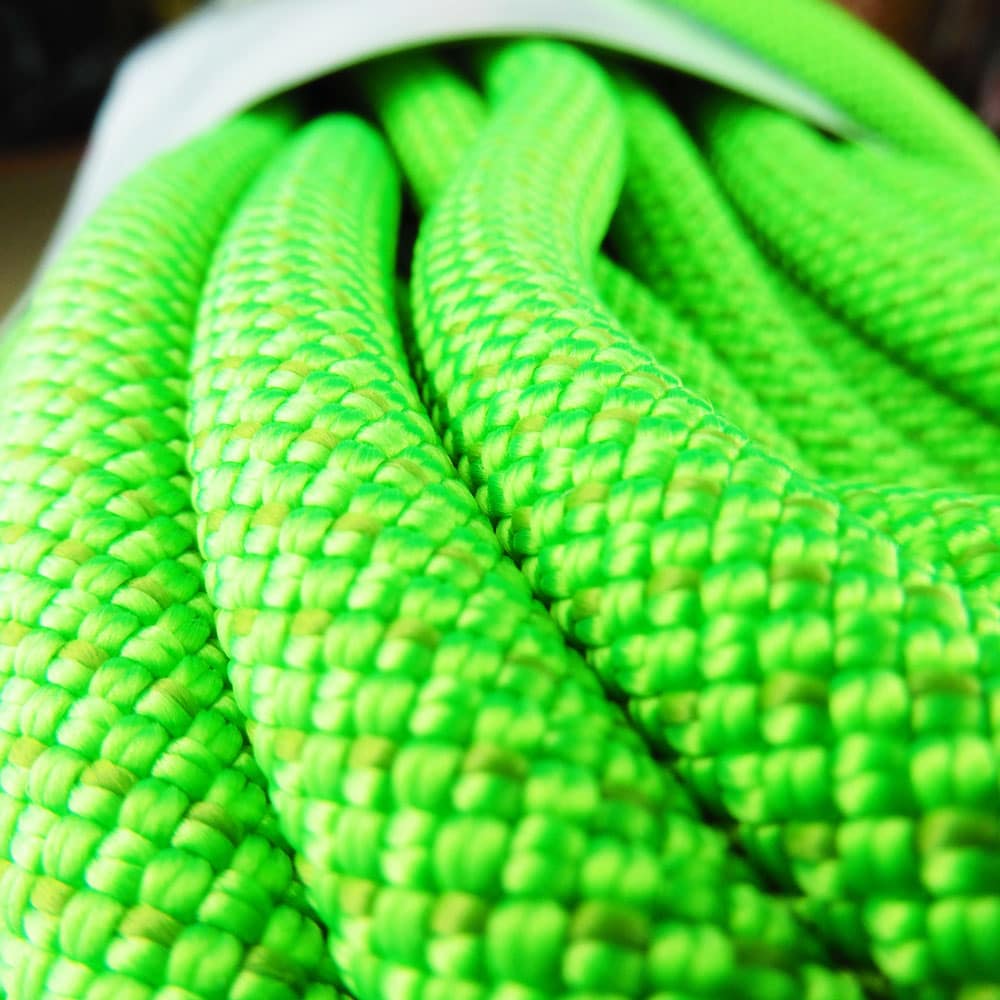 virus solid green
