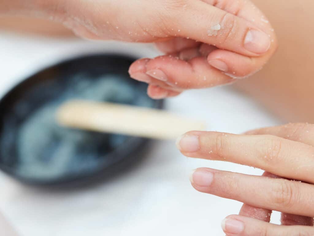 scrub mani climber