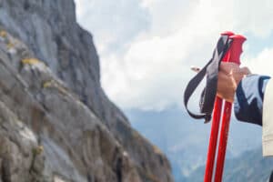 come scegliere i bastoncini da trekking - guida all'acquisto